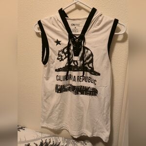 ON FIRE Women's Med California Republic Sleeveless Hooded Top
